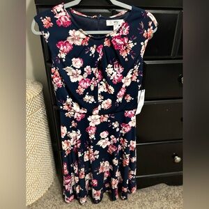 NWT Cap sleeve floral dress